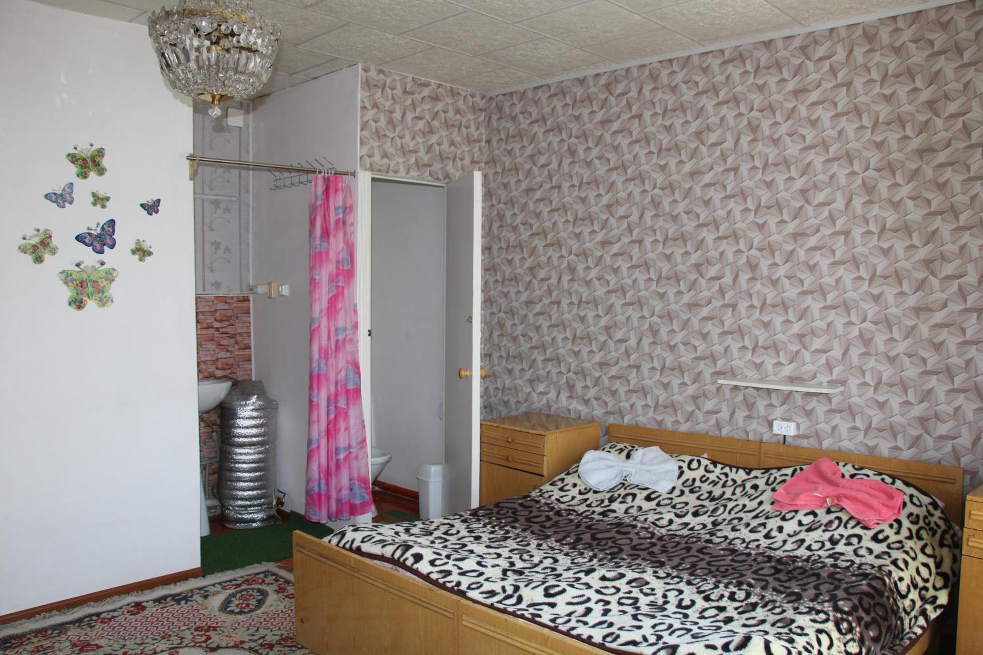 קראקול Guest House On Derbisheva מראה חיצוני תמונה