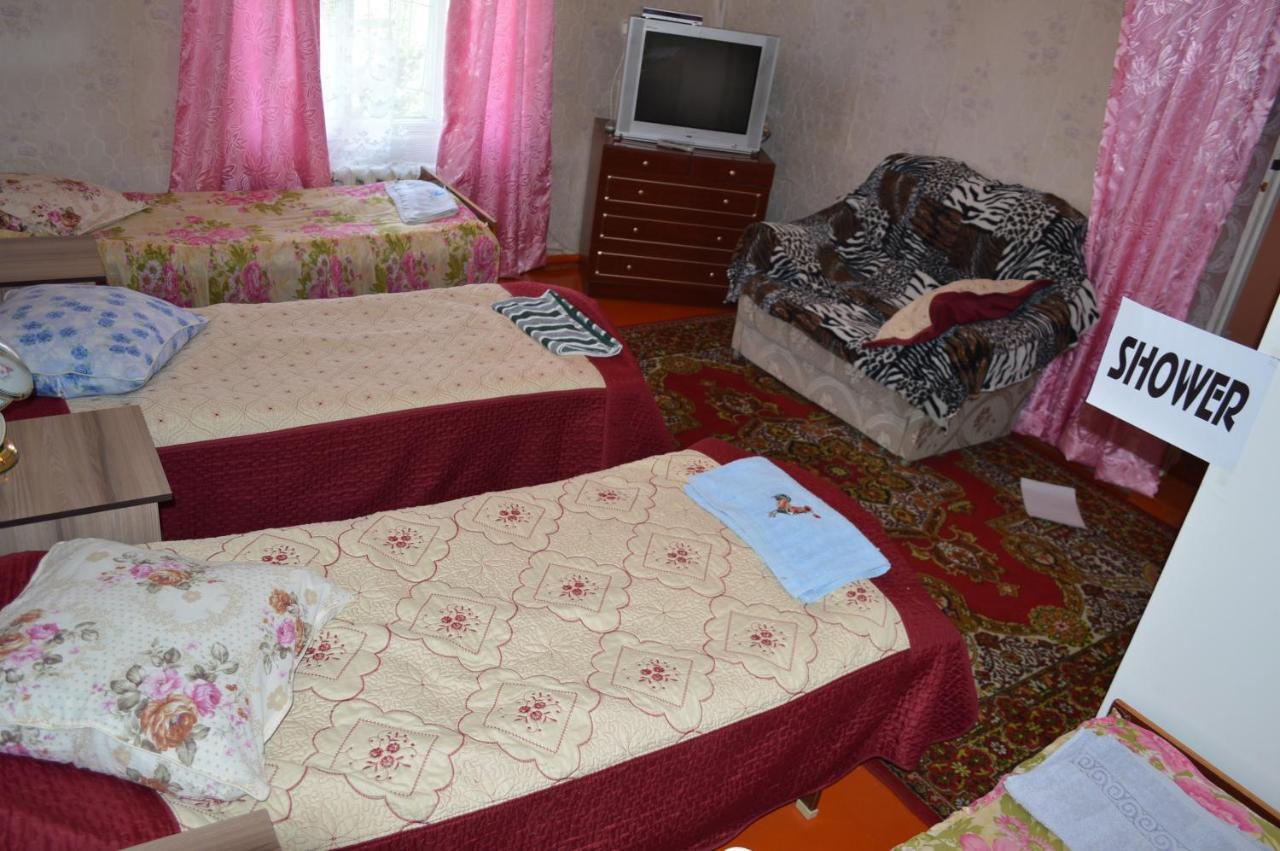קראקול Guest House On Derbisheva מראה חיצוני תמונה